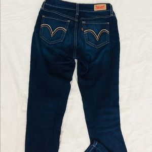 Levi’s Dark Wash Leggings Jeans